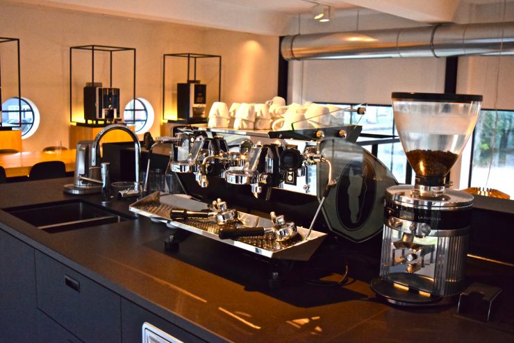 capriolé cafe coffee service the hague netherlands holland dutch roaster sprudge