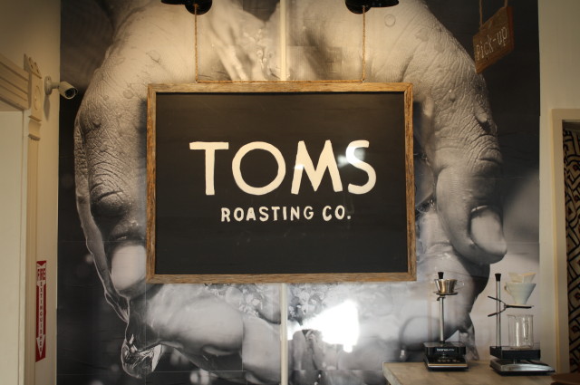 Toms-cafe-austin-6215