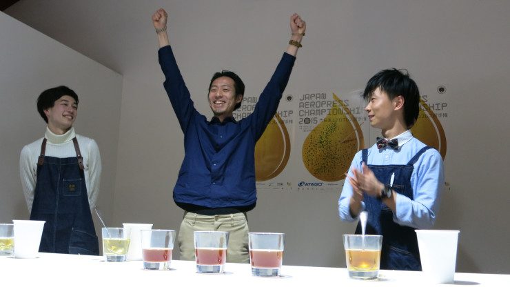 Tetsu Kasuya (middle) wins. (Photo: Hengtee Lim / Sprudge)