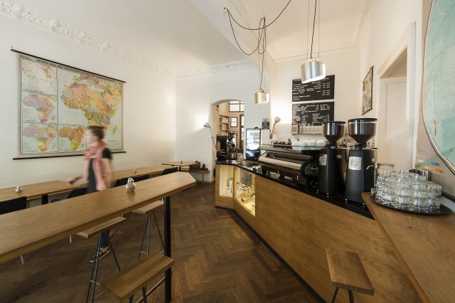 Berlin: Five Elephant Coffee, A Love Story (With Cheesecake)