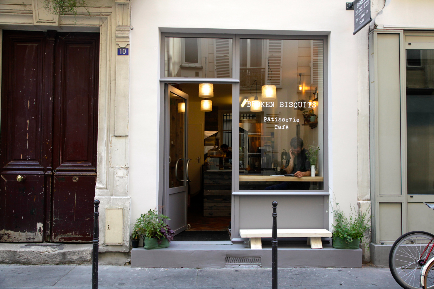 Coffee & Pastries In Paris At Broken Biscuits Pâtisserie | Sprudge Coffee