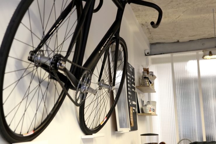 bicycle cycling bike paris coffee steel cafe le peloton sprudge
