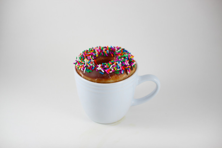 donut-mug-886x590