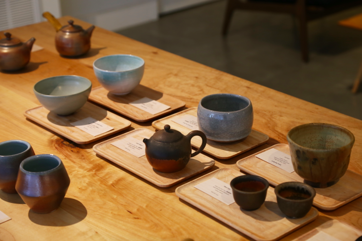 song-tea-ceramic-table