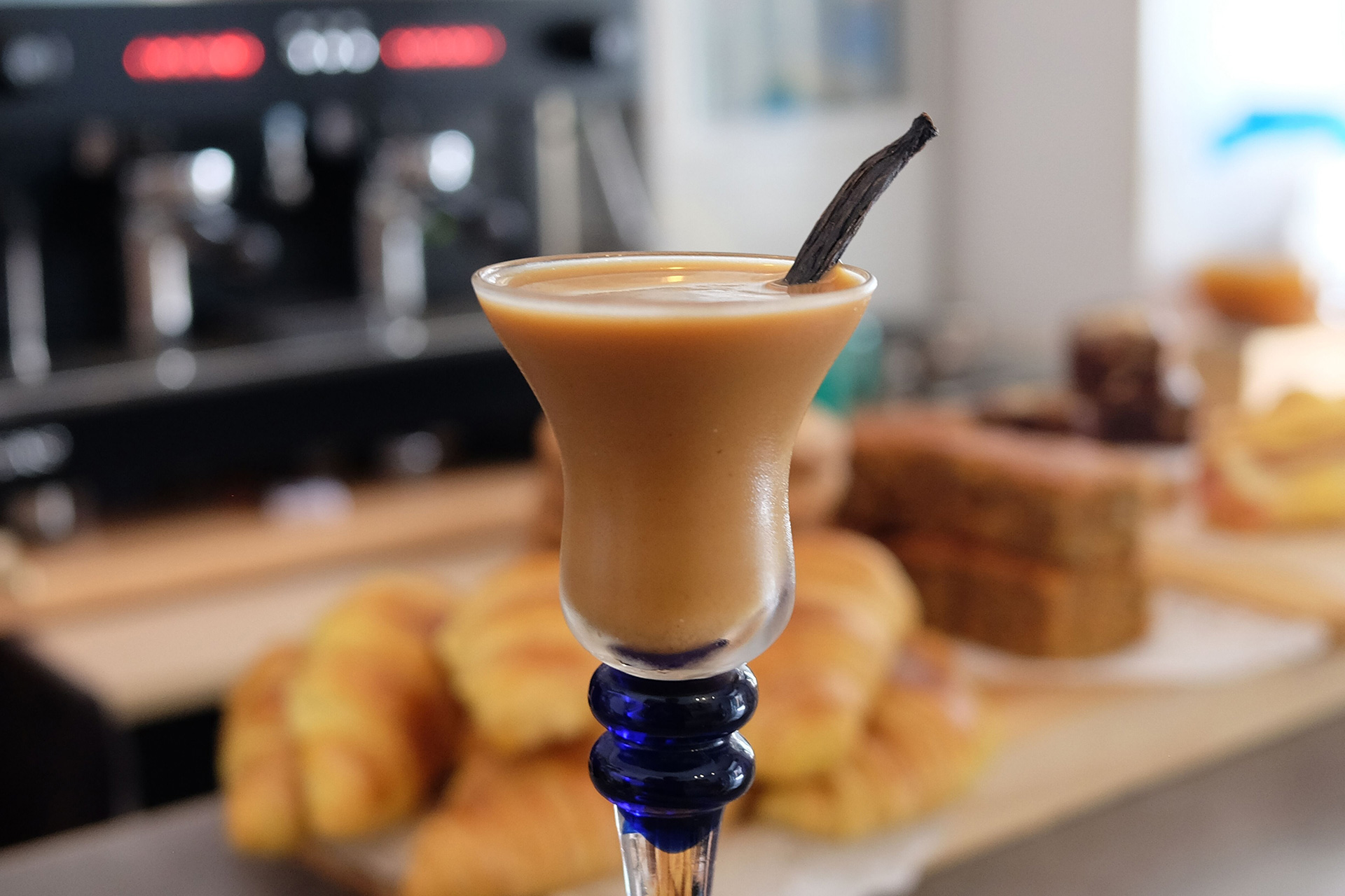 Mia Coffee Shop A Tiny Little Cafe Brings Specialty To