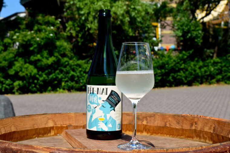 pet nat glass1karinahof 1