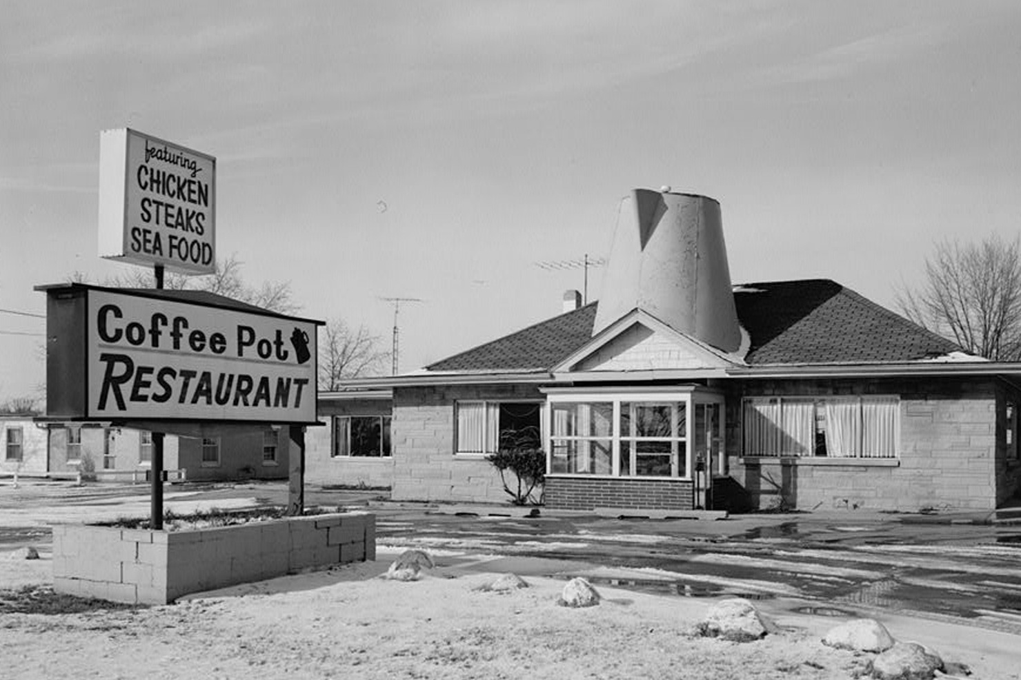 Giant Coffee Pot Attractions Across the U.S.