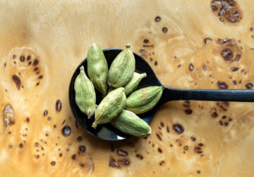 cardamom pods