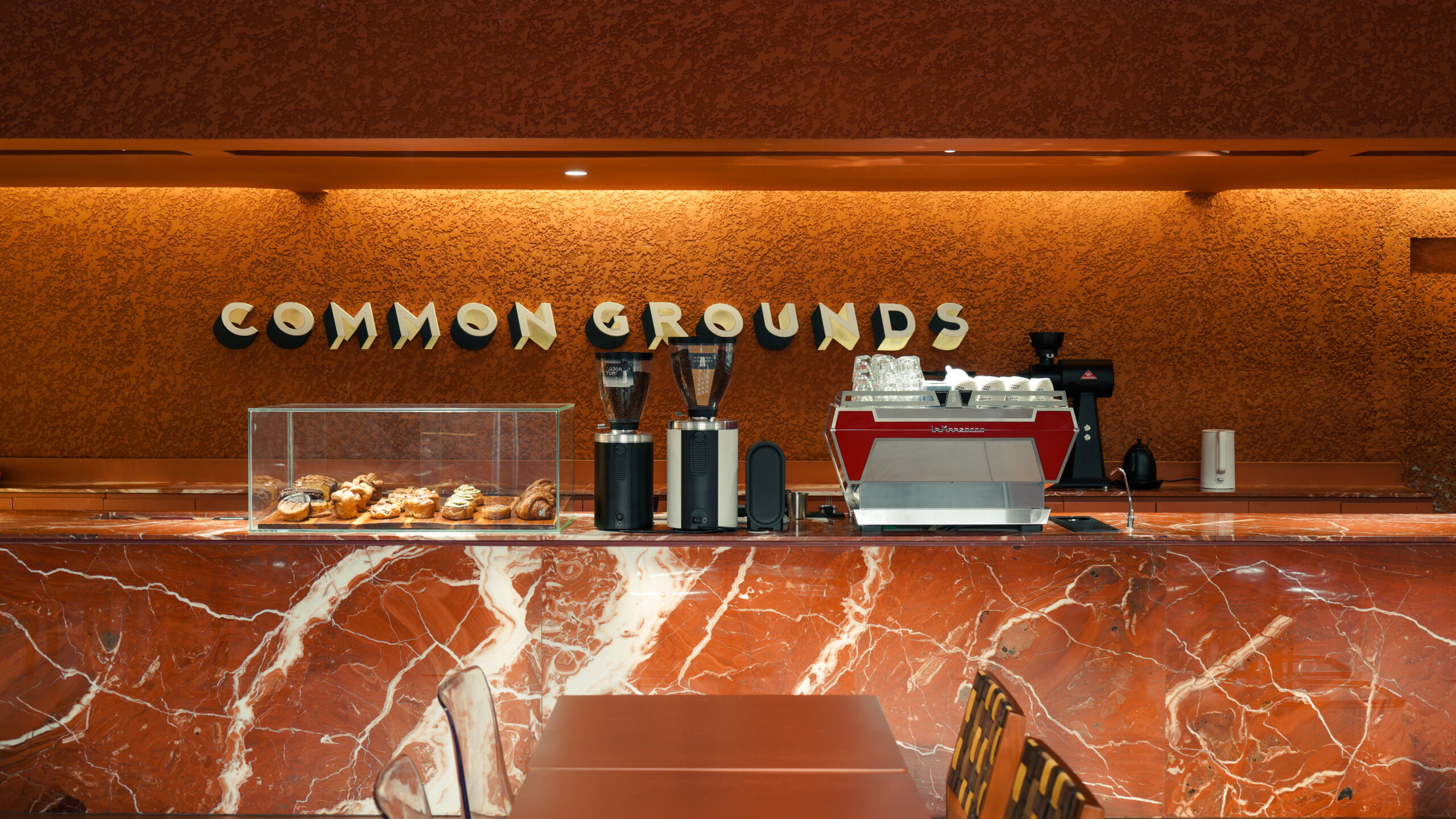 common grounds entry cafe 03