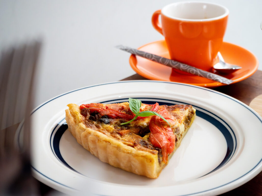 iolite coffee interior curry quiche michael joseph 07