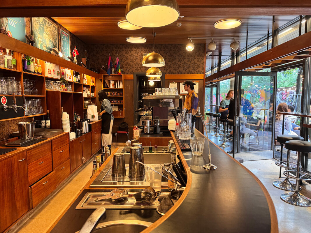 fuglen sprudge oslo coffee images benjamin sand3