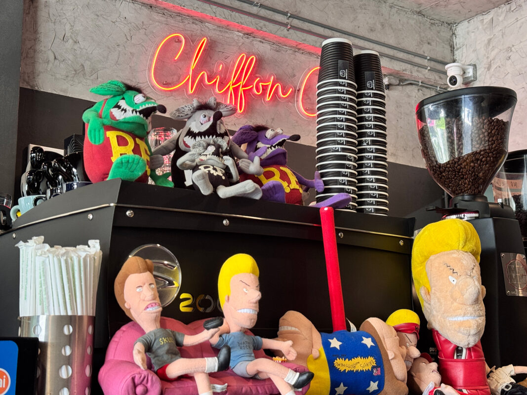 chiffon hua hin photos benjamin sand2