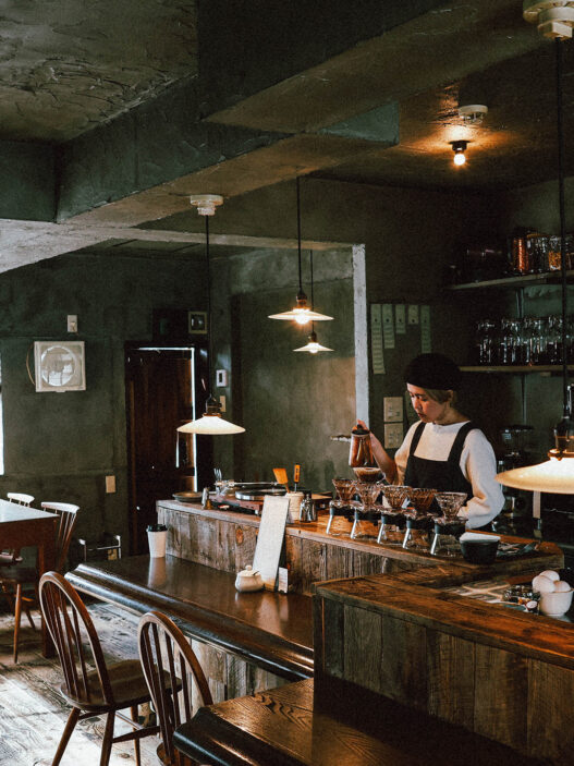 sangenjaya cafe guide moon factory interior bond 02