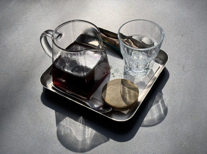 mimoza n'qoshe tirana coffee guide benjamin sand3