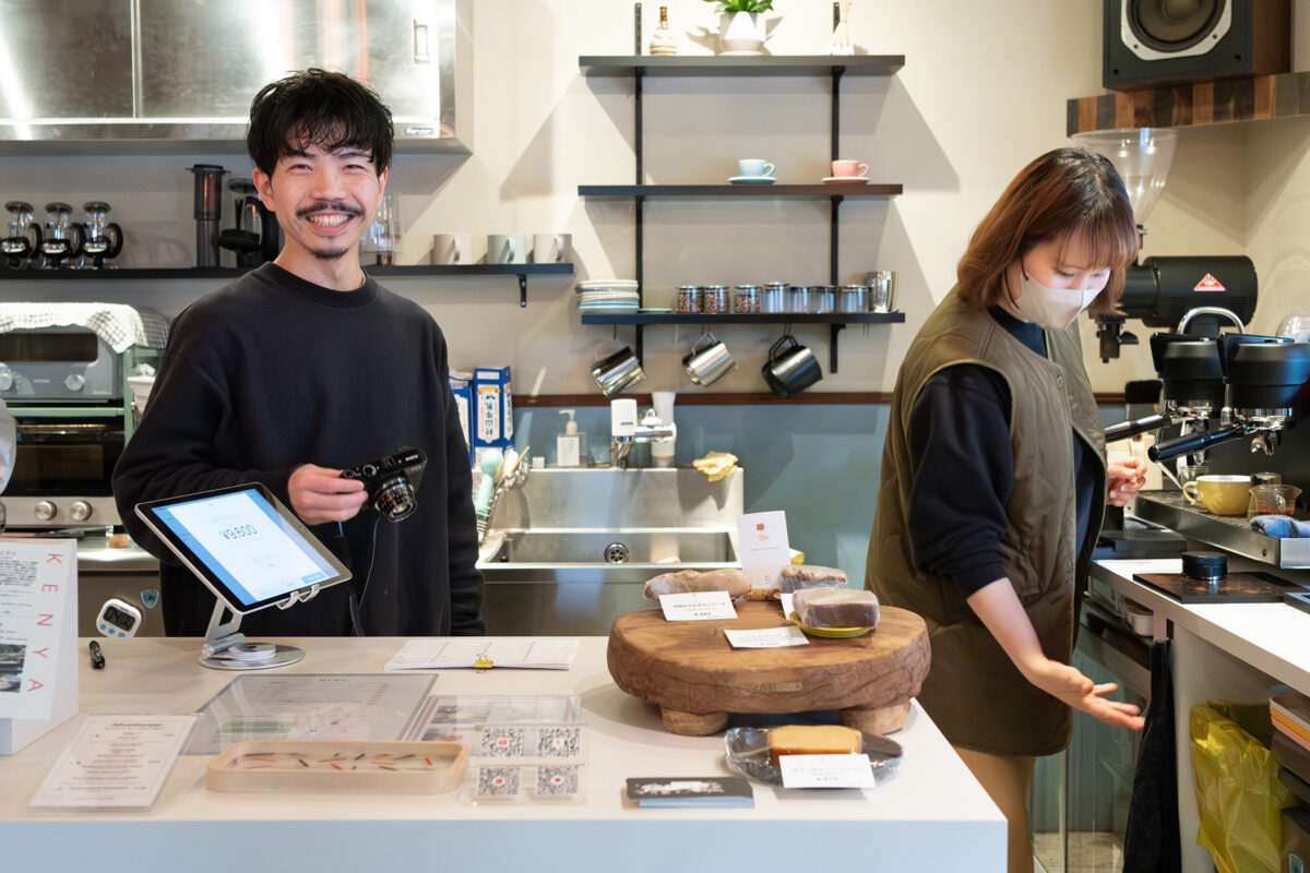fukuoka city basking coffee ropponmatsu interior michael joseph 02