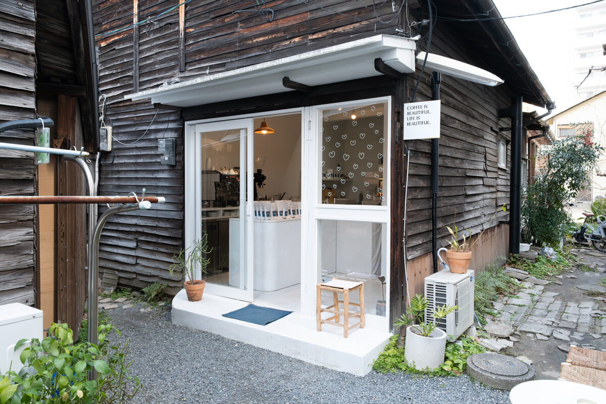 fukuoka city manly coffee exterior michael joseph 01