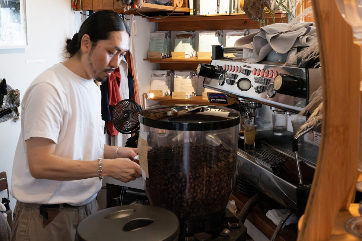fukuoka city niyol coffee interior michael joseph 01