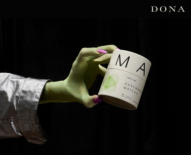 banner advertising DONA chai and tea